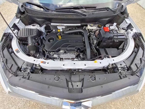 2026 CHEVROLET EQUINOX 2LT — Engine bay