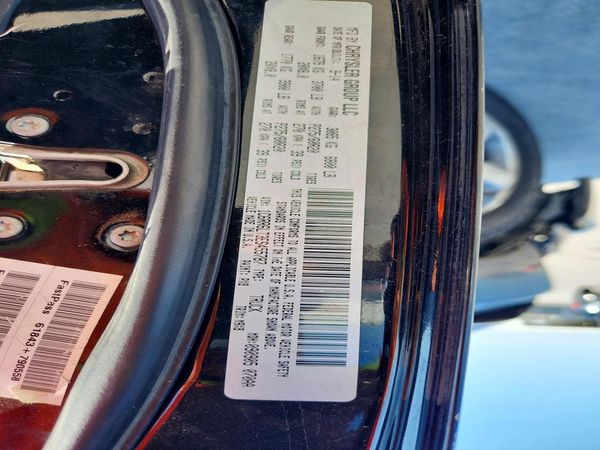2014 RAM 1500 SLT — VINS