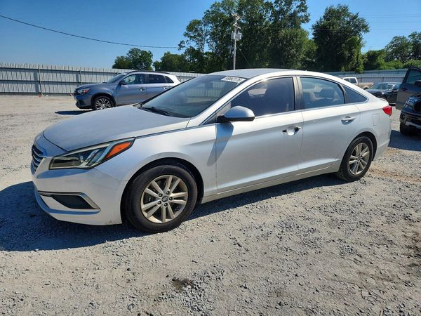 2017 HYUNDAI SONATA SE, Eco — Front 3/4