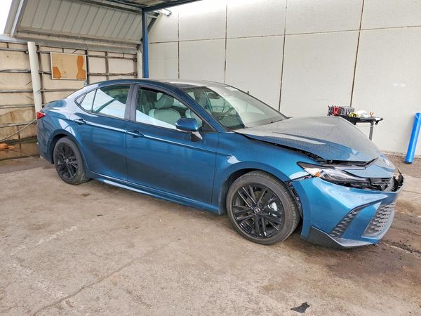 2025 TOYOTA CAMRY — Passenger 3/4