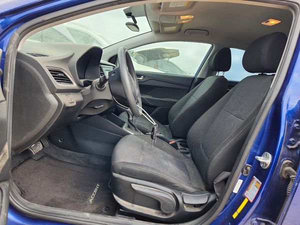 2019 HYUNDAI ACCENT SE and SEL