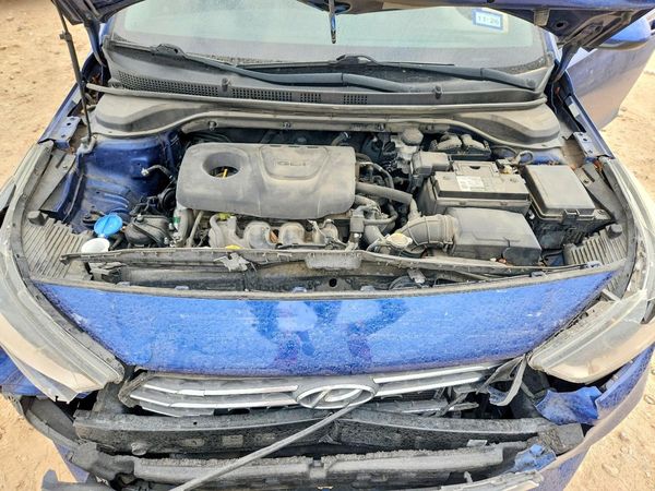 2019 HYUNDAI ACCENT SE and SEL