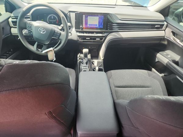 2025 TOYOTA CAMRY