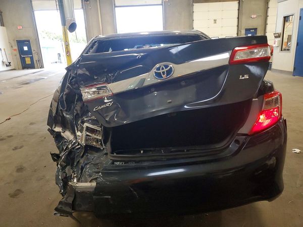 2014 TOYOTA CAMRY — DIRR