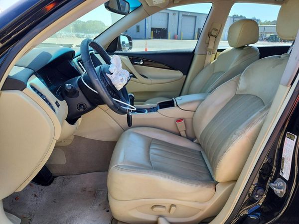 2017 INFINITI QX50 — DENT