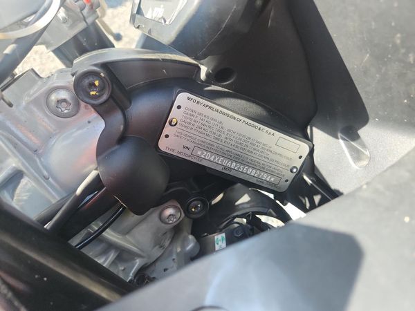 2025 APRILIA MOTORCYCLE — VINS