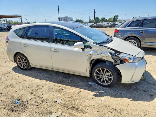 2016 TOYOTA PRIUS — Passenger 3/4