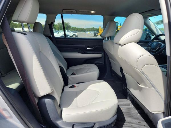 2024 TOYOTA GRAND HIGHLANDER