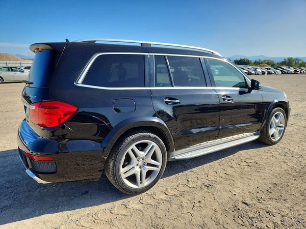 2015 MERCEDES-BENZ GL GL550 4MATIC