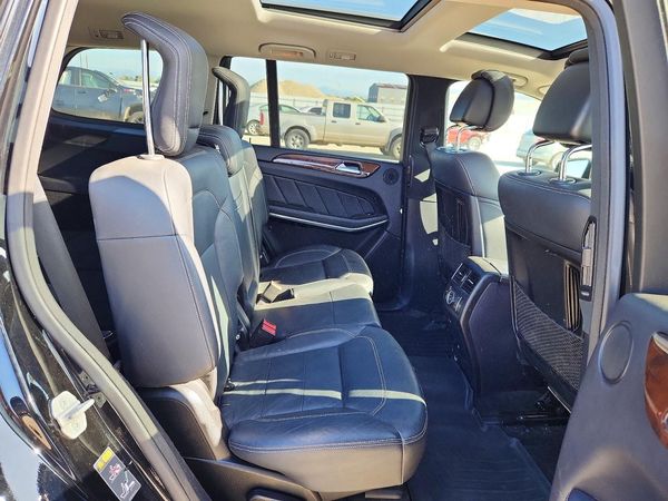 2015 MERCEDES-BENZ GL GL550 4MATIC