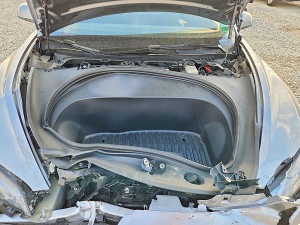 2025 TESLA MODEL 3 — Engine bay
