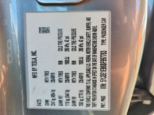 2025 TESLA MODEL 3 — VINS