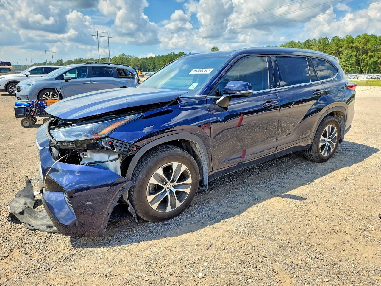 2021 TOYOTA HIGHLANDER XLE
