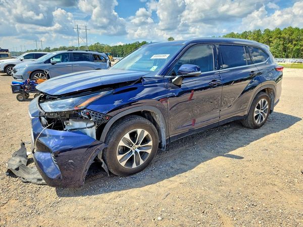 2021 TOYOTA HIGHLANDER