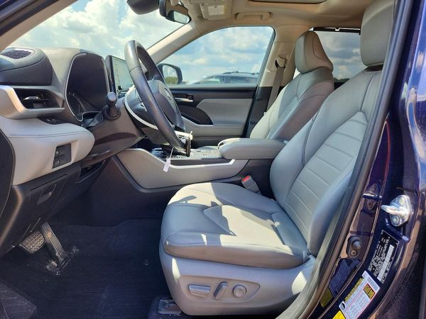 2021 TOYOTA HIGHLANDER XLE