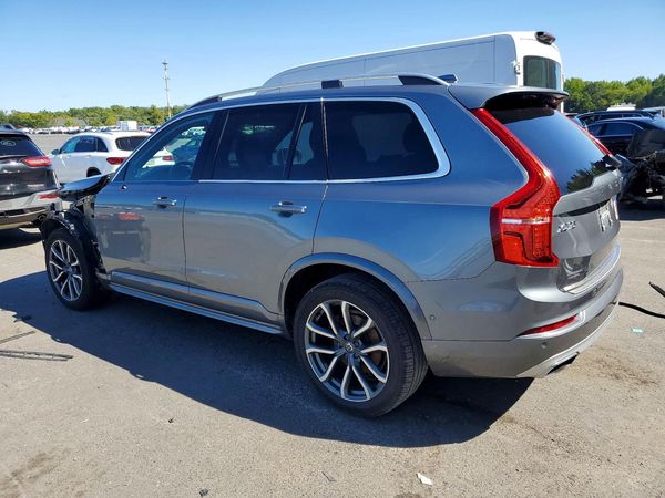 2019 VOLVO XC90 Momentum — DSRA
