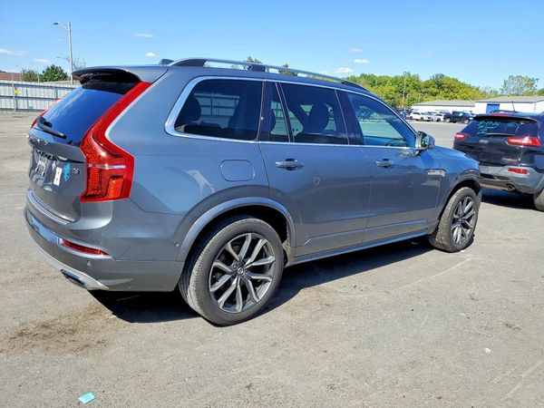 2019 VOLVO XC90 Momentum — PSRA