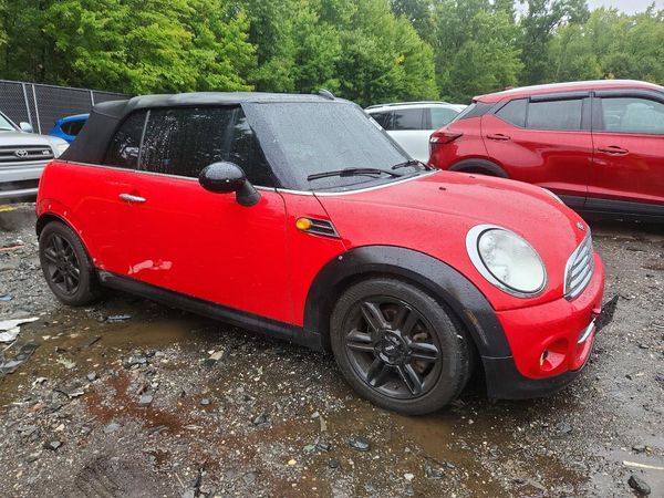 2014 MINI COOPER — Passenger 3/4