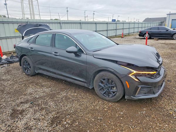 2026 KIA K5 LXS — Passenger 3/4