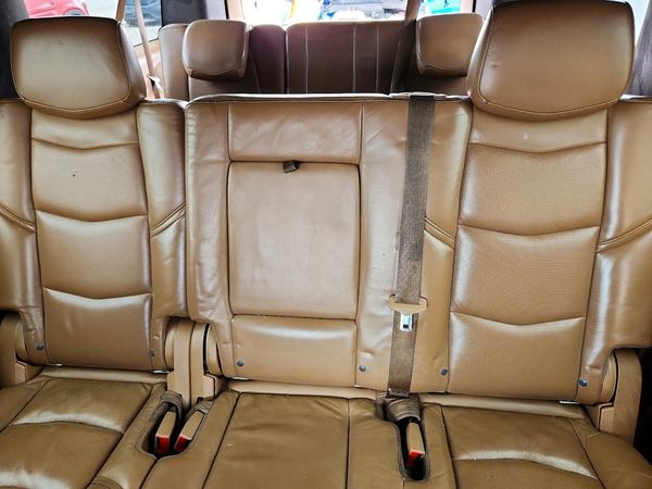 2017 CADILLAC ESCALADE — SUVN