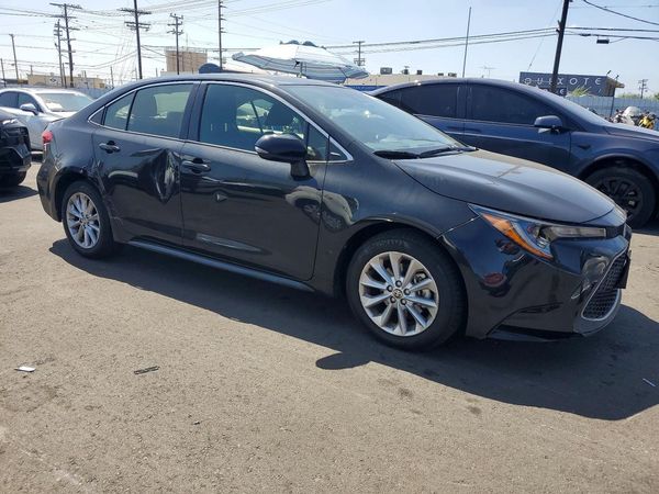 2022 TOYOTA COROLLA XLE