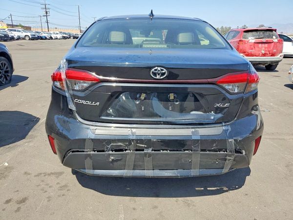 2022 TOYOTA COROLLA XLE