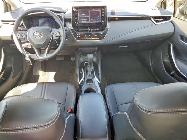 2022 TOYOTA COROLLA XLE