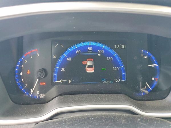 2022 TOYOTA COROLLA XLE