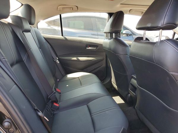 2022 TOYOTA COROLLA XLE