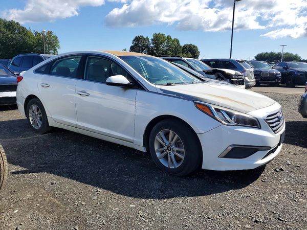 2017 HYUNDAI SONATA SE, Eco — Passenger 3/4
