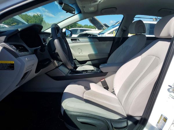 2017 HYUNDAI SONATA SE, Eco — DENT