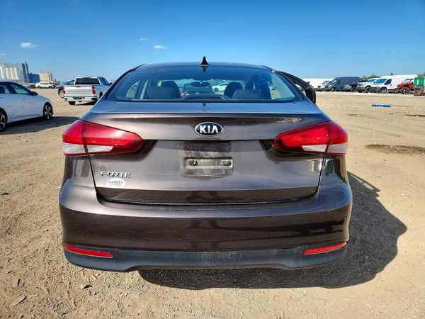 2017 KIA FORTE LX Base