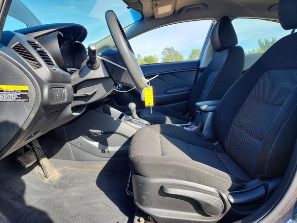 2017 KIA FORTE LX Base