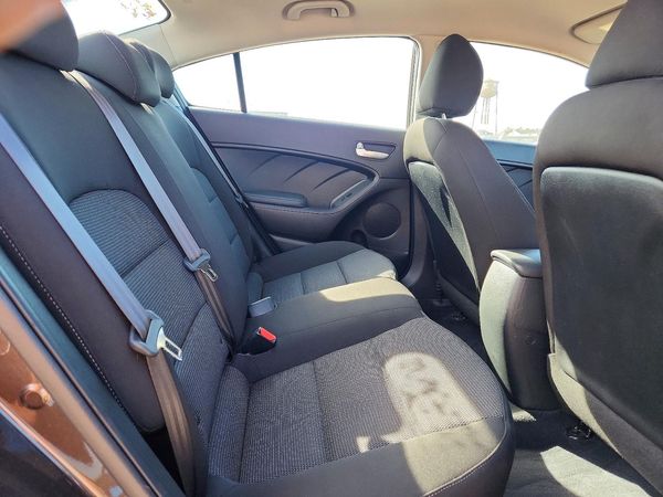 2017 KIA FORTE LX Base