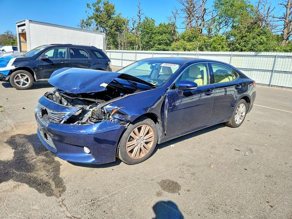 2014 LEXUS ES — Front 3/4