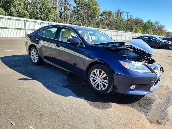 2014 LEXUS ES — Passenger 3/4