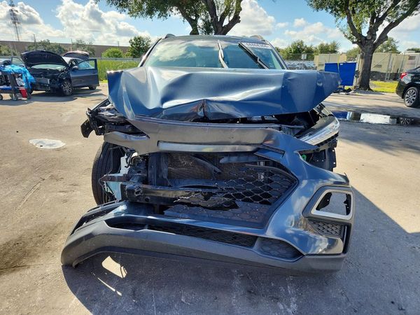 2018 HYUNDAI KONA SEL — DENT