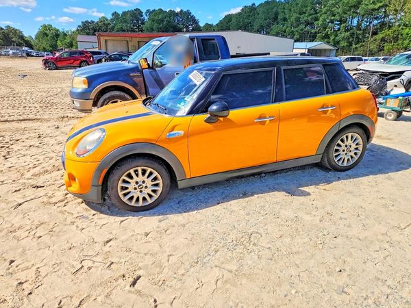 2015 MINI COOPER — Front 3/4