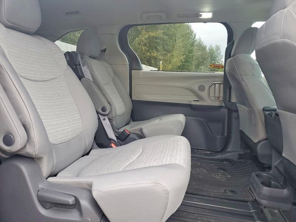 2021 TOYOTA SIENNA LE Plus Package — PSRS