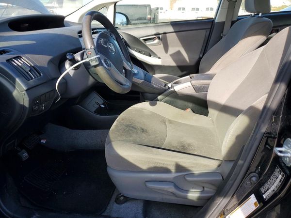 2015 TOYOTA PRIUS — DENT