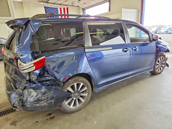 2019 TOYOTA SIENNA LE — PSRA