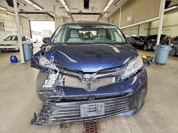 2019 TOYOTA SIENNA LE — DIRF