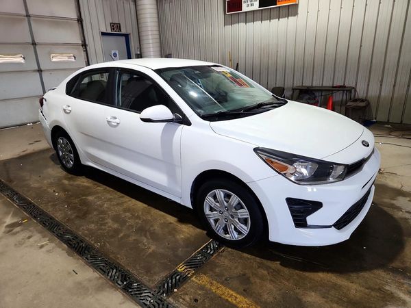 2021 KIA RIO — Passenger 3/4