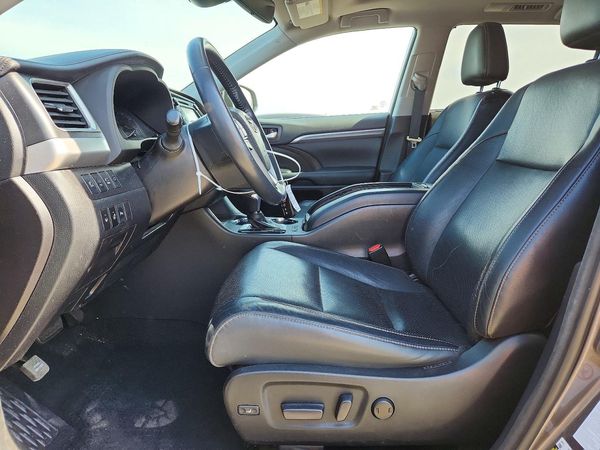 2018 TOYOTA HIGHLANDER Ltd/Ltd Platinum — DENT