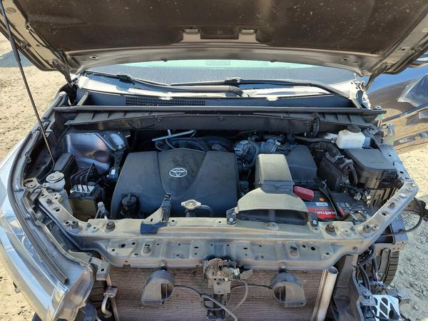 2018 TOYOTA HIGHLANDER Ltd/Ltd Platinum — Engine bay