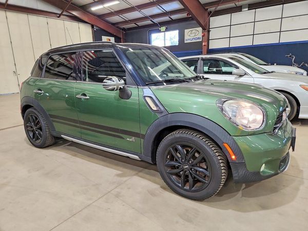 2015 MINI COOPER — Passenger 3/4