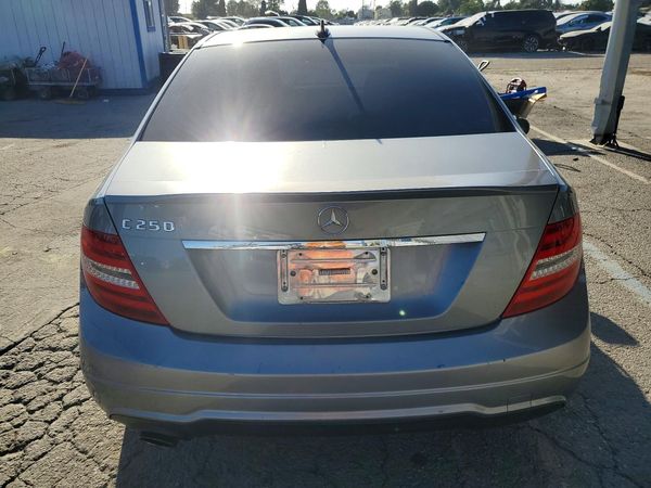2014 MERCEDES-BENZ C C250 — DIRR