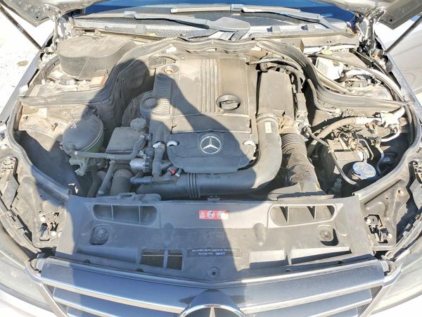 2014 MERCEDES-BENZ C C250 — Engine bay