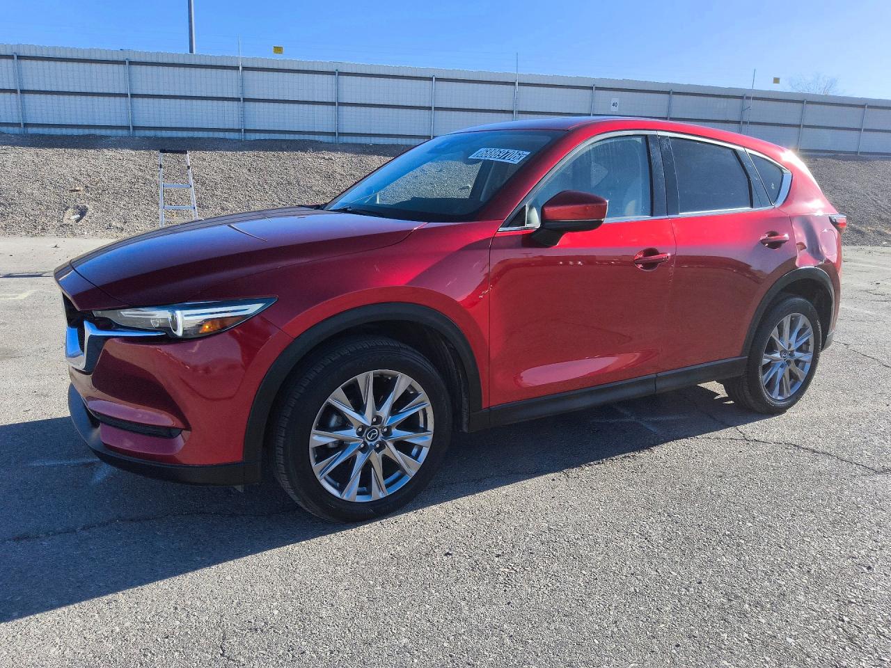 2020 MAZDA CX-5 Grand Touring — Front 3/4