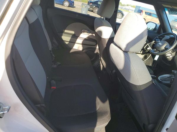 2014 KIA SOUL GL(BASE)